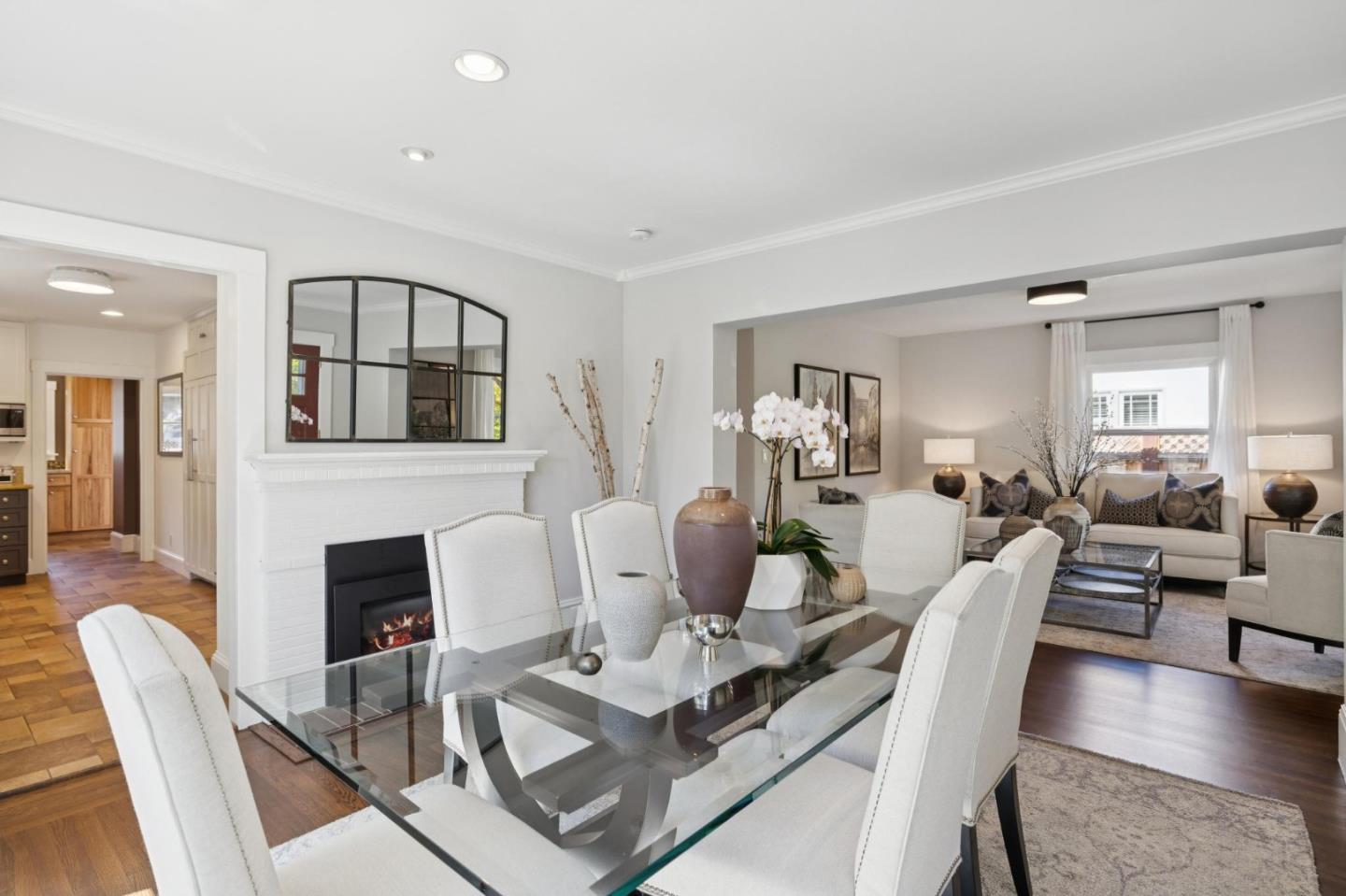 Detail Gallery Image 9 of 50 For 1325 Paloma Ave, Burlingame,  CA 94010 - 4 Beds | 2/1 Baths