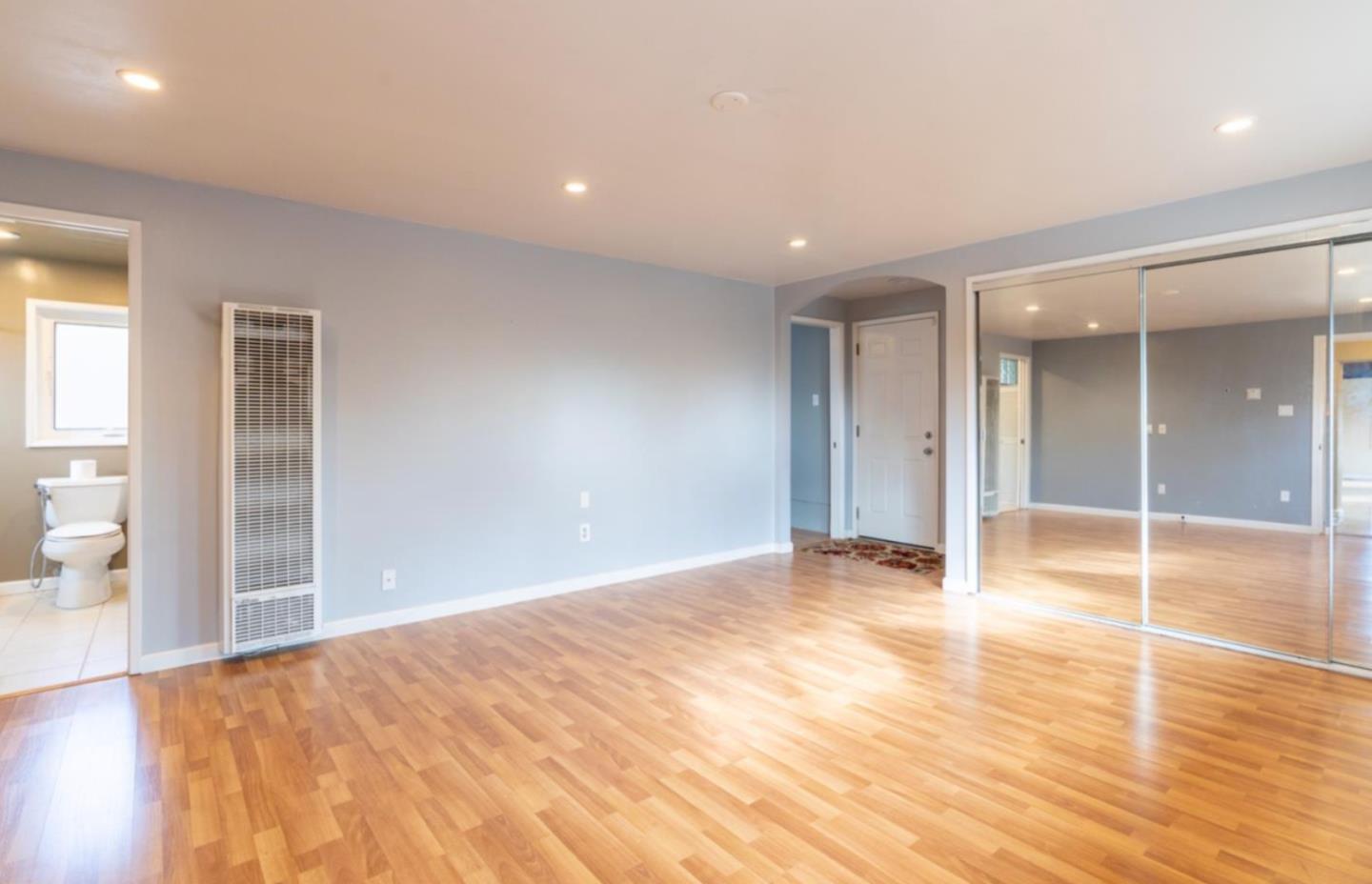 Detail Gallery Image 13 of 23 For 363 Bancroft Way, Pacifica,  CA 94044 - 4 Beds | 2 Baths