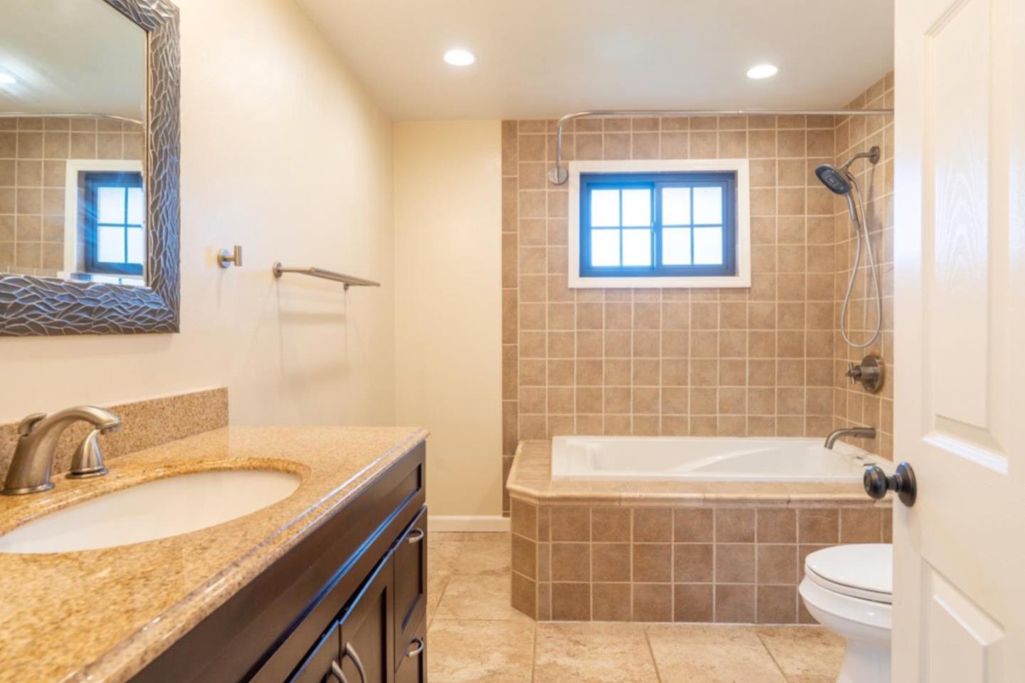 Detail Gallery Image 17 of 23 For 363 Bancroft Way, Pacifica,  CA 94044 - 4 Beds | 2 Baths