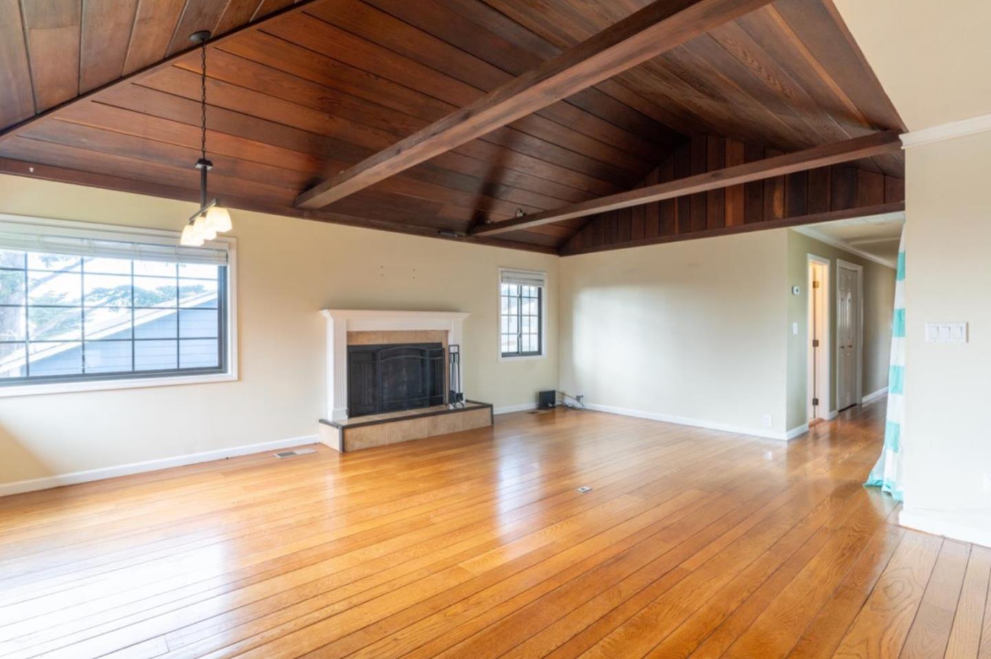 Detail Gallery Image 6 of 23 For 363 Bancroft Way, Pacifica,  CA 94044 - 4 Beds | 2 Baths