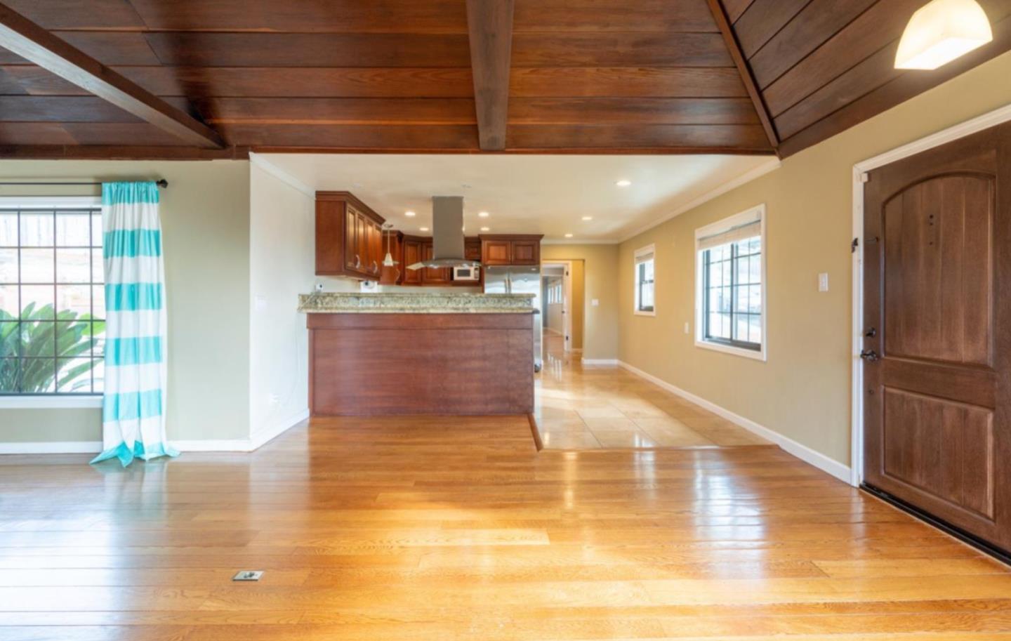 Detail Gallery Image 8 of 23 For 363 Bancroft Way, Pacifica,  CA 94044 - 4 Beds | 2 Baths