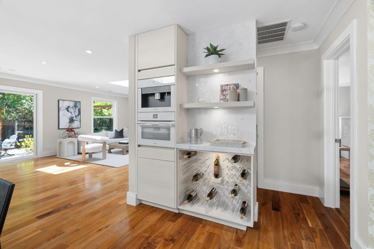 Detail Gallery Image 20 of 56 For 1271 Petersen Ct, Los Altos,  CA 94024 - 4 Beds | 3/1 Baths
