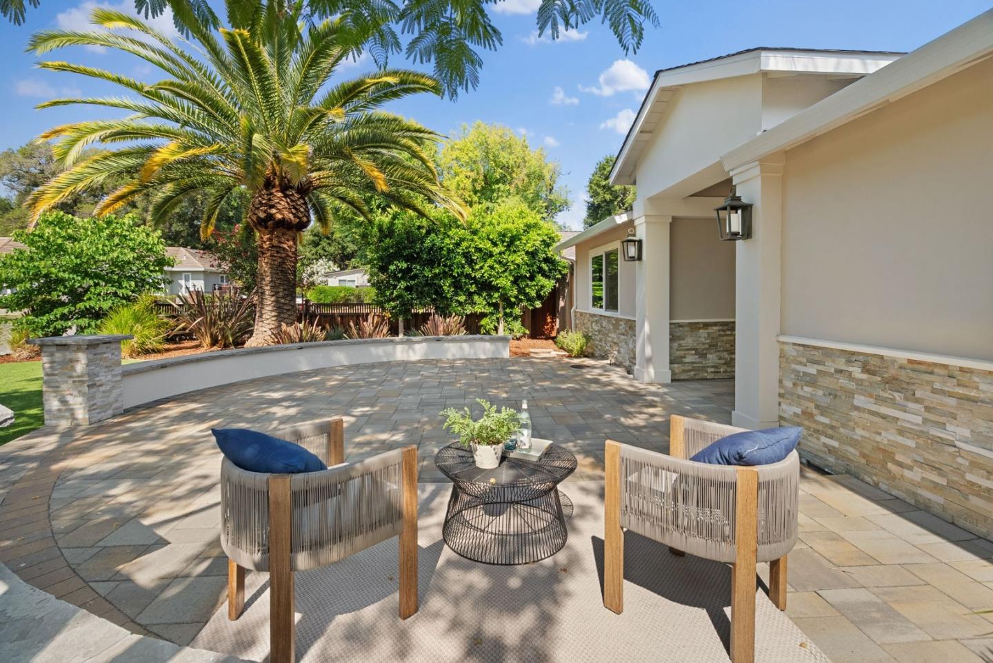 Detail Gallery Image 4 of 56 For 1271 Petersen Ct, Los Altos,  CA 94024 - 4 Beds | 3/1 Baths