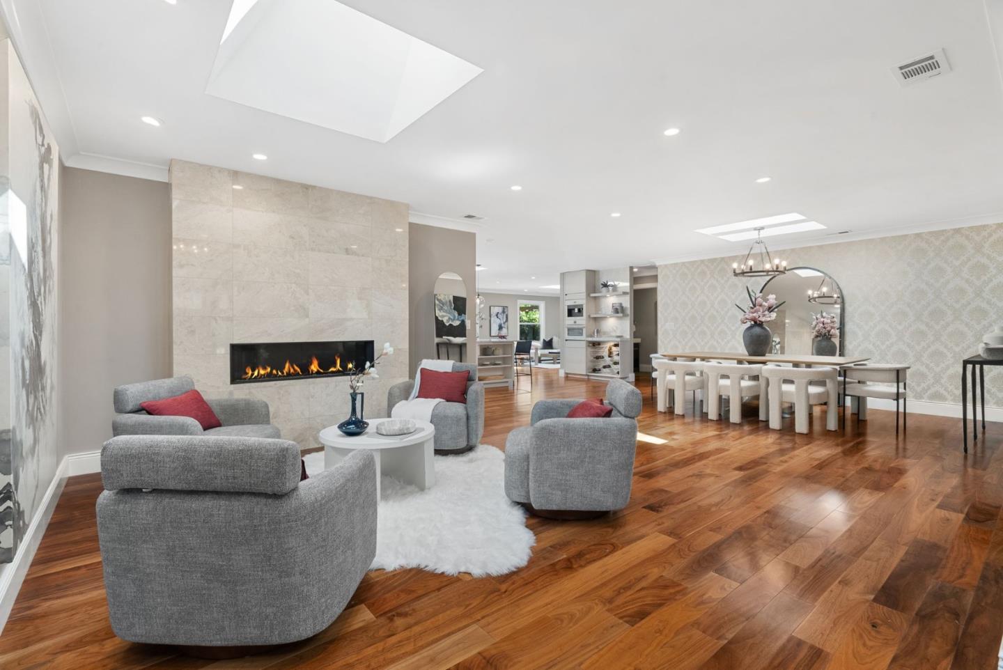 Detail Gallery Image 7 of 56 For 1271 Petersen Ct, Los Altos,  CA 94024 - 4 Beds | 3/1 Baths