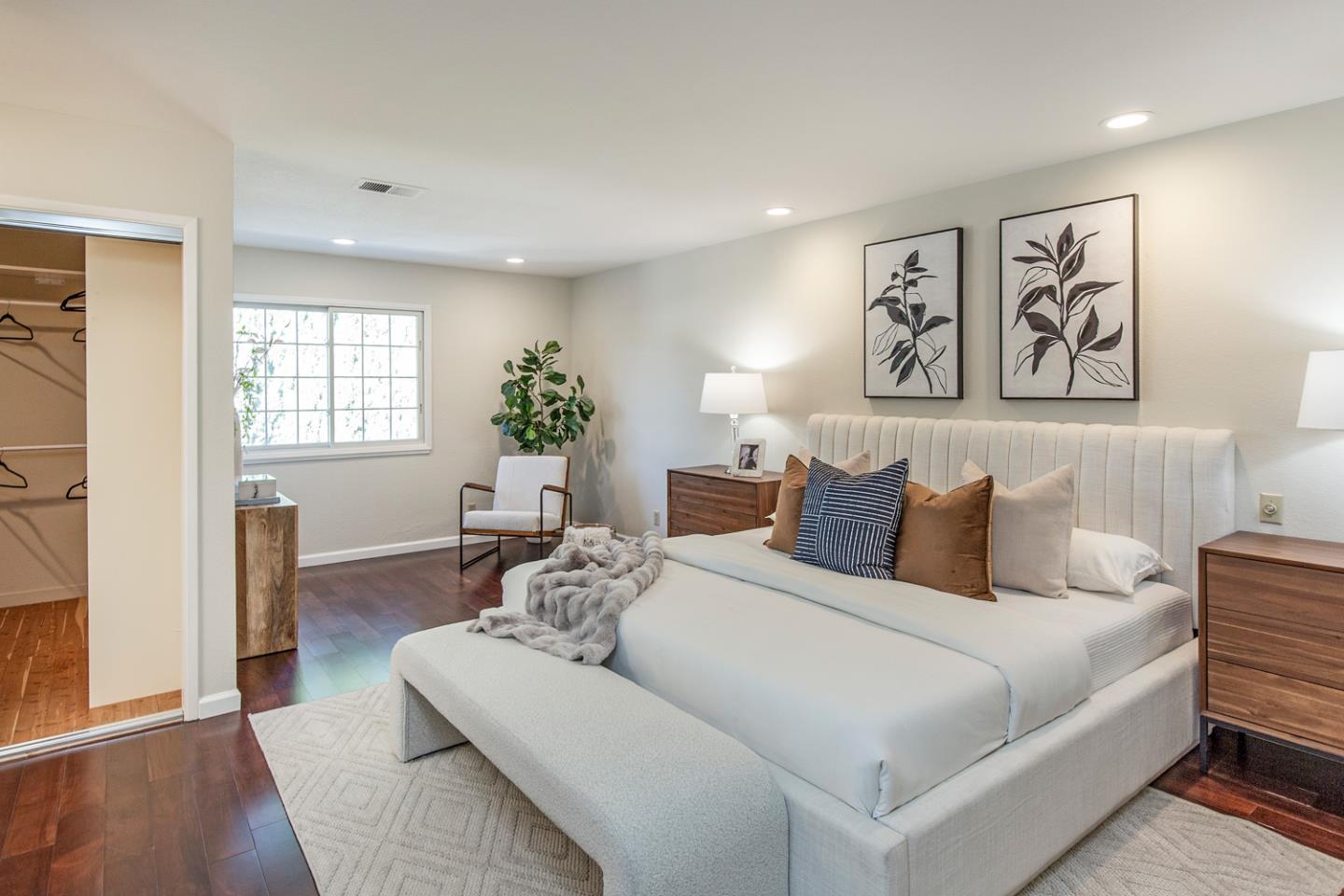 Detail Gallery Image 10 of 21 For 10021 Carmona Ct, Cupertino,  CA 95014 - 3 Beds | 2/1 Baths