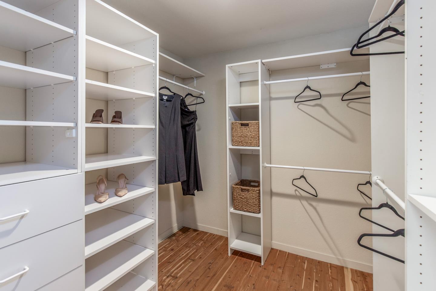 Detail Gallery Image 13 of 21 For 10021 Carmona Ct, Cupertino,  CA 95014 - 3 Beds | 2/1 Baths