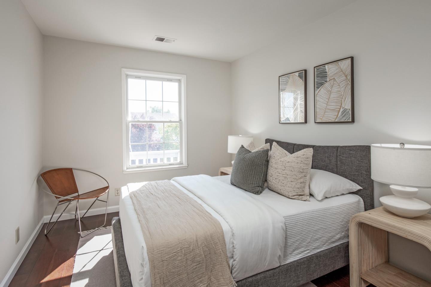 Detail Gallery Image 15 of 21 For 10021 Carmona Ct, Cupertino,  CA 95014 - 3 Beds | 2/1 Baths