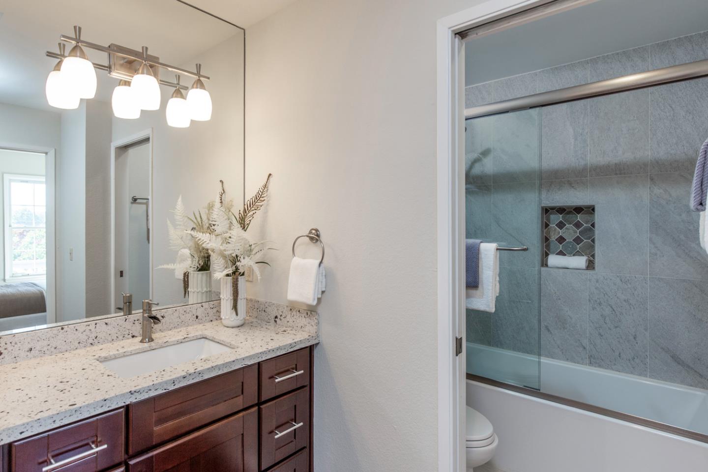 Detail Gallery Image 16 of 21 For 10021 Carmona Ct, Cupertino,  CA 95014 - 3 Beds | 2/1 Baths