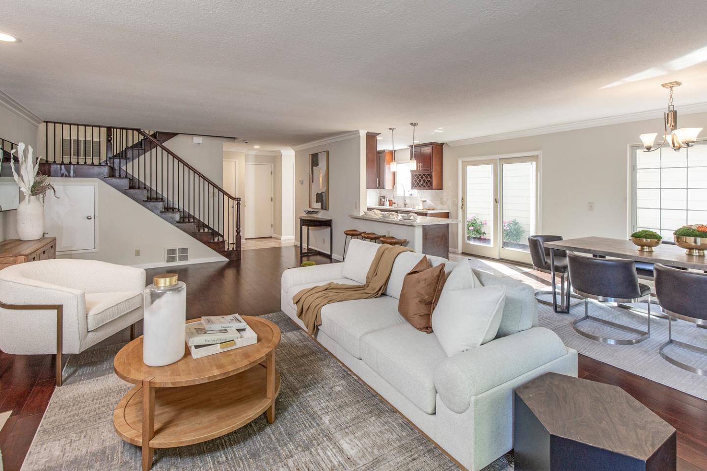 Detail Gallery Image 3 of 21 For 10021 Carmona Ct, Cupertino,  CA 95014 - 3 Beds | 2/1 Baths