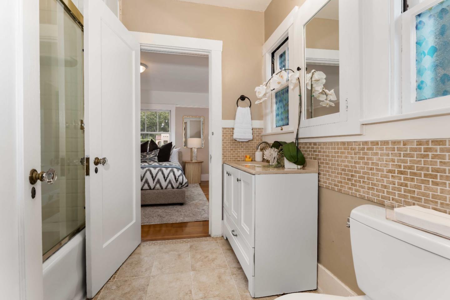 Detail Gallery Image 13 of 20 For 671 Kingsley Ave, Palo Alto,  CA 94301 - 2 Beds | 1 Baths