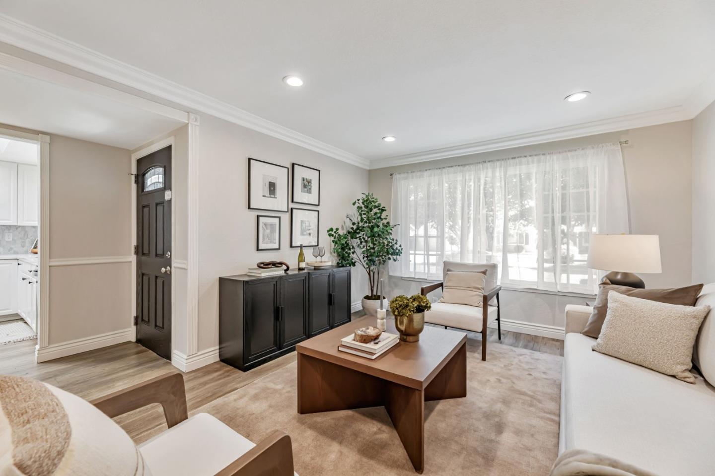 Detail Gallery Image 10 of 47 For 5897 Cabral Ave, San Jose,  CA 95123 - 4 Beds | 2 Baths