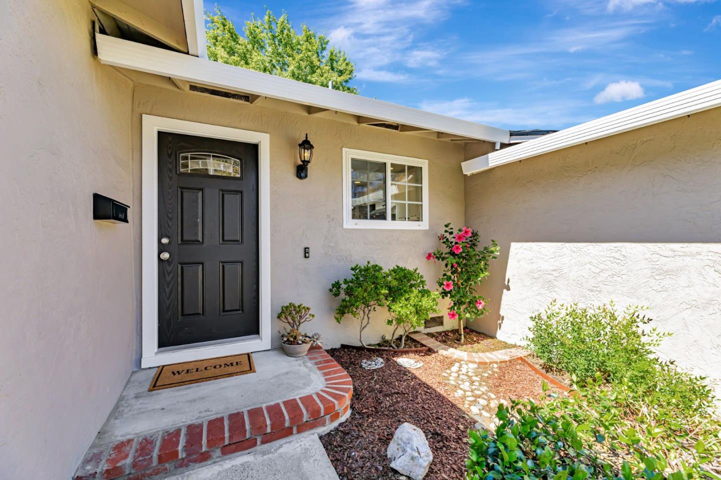 Detail Gallery Image 5 of 47 For 5897 Cabral Ave, San Jose,  CA 95123 - 4 Beds | 2 Baths