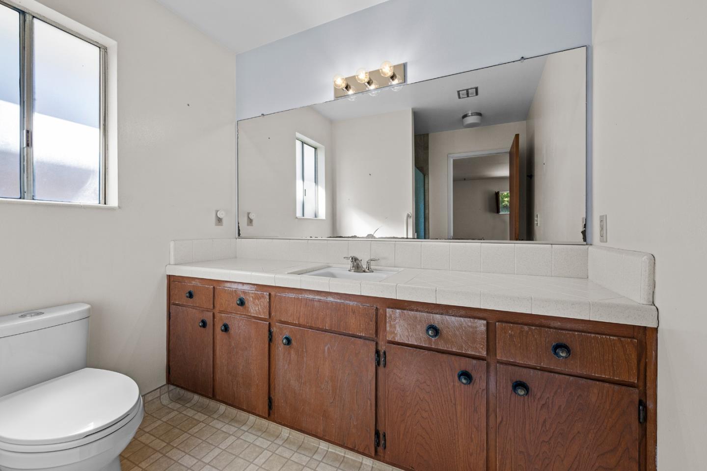 Detail Gallery Image 39 of 55 For 1050 Juniper Dr, Hollister,  CA 95023 - 4 Beds | 2/1 Baths
