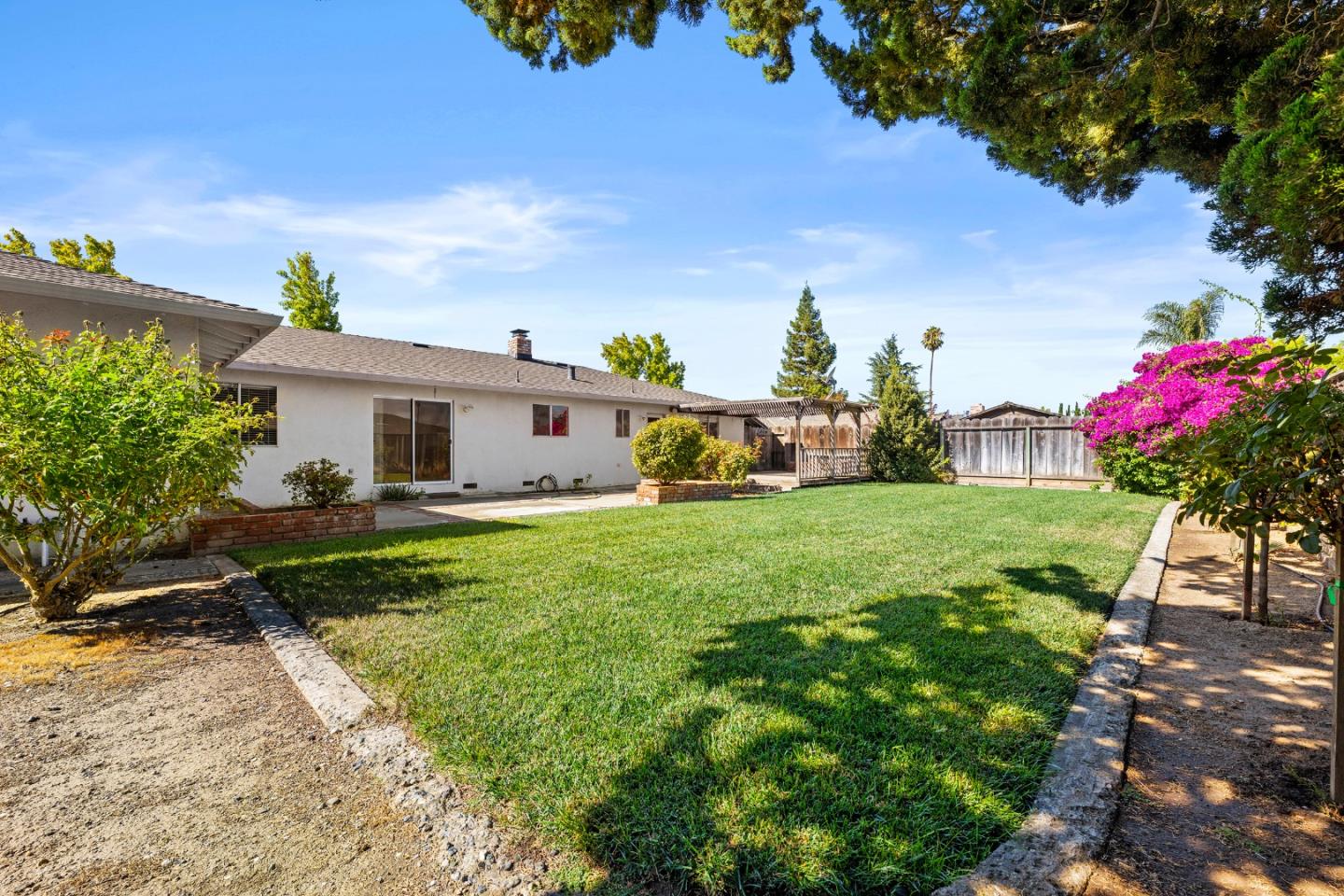 Detail Gallery Image 48 of 55 For 1050 Juniper Dr, Hollister,  CA 95023 - 4 Beds | 2/1 Baths