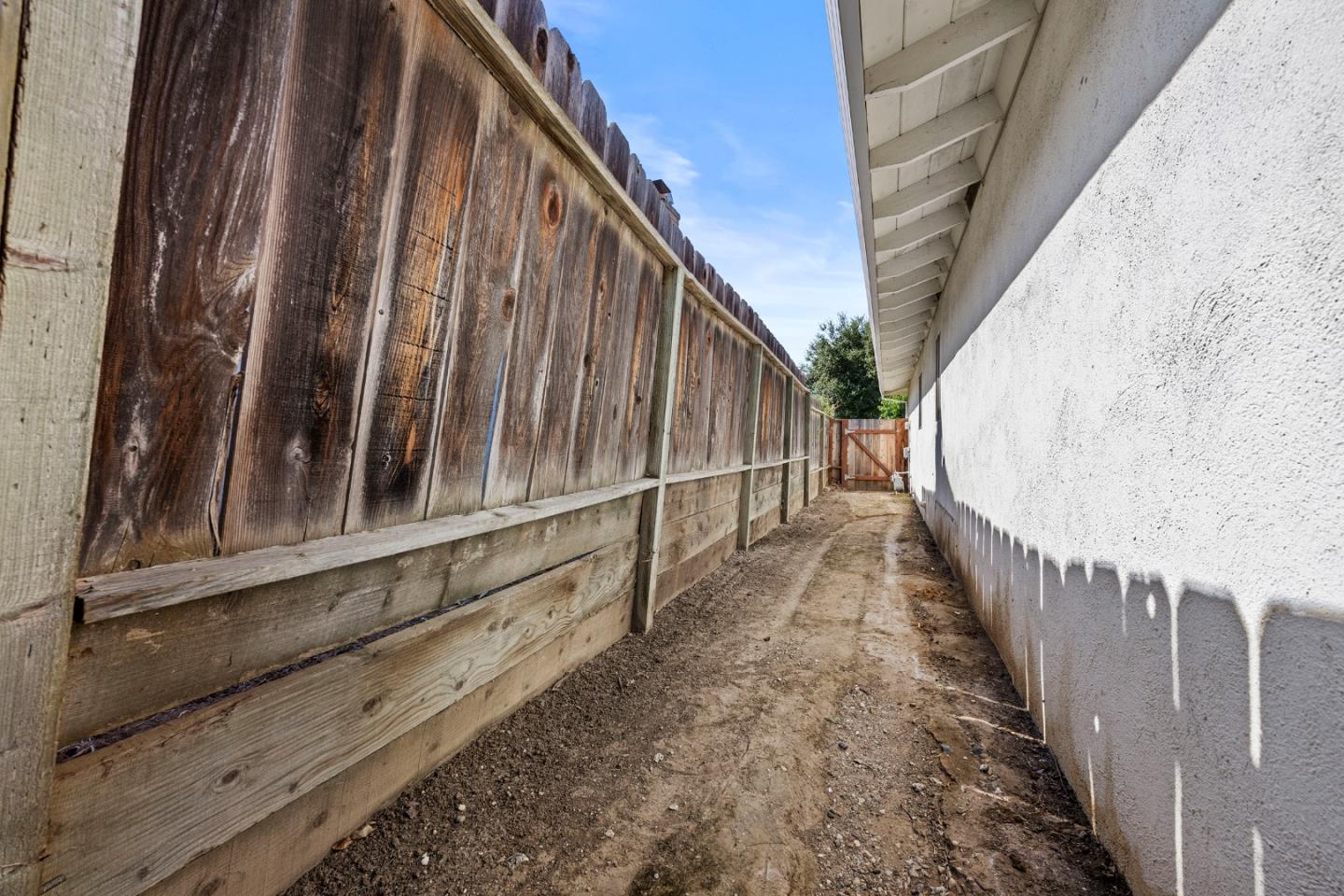 Detail Gallery Image 50 of 55 For 1050 Juniper Dr, Hollister,  CA 95023 - 4 Beds | 2/1 Baths