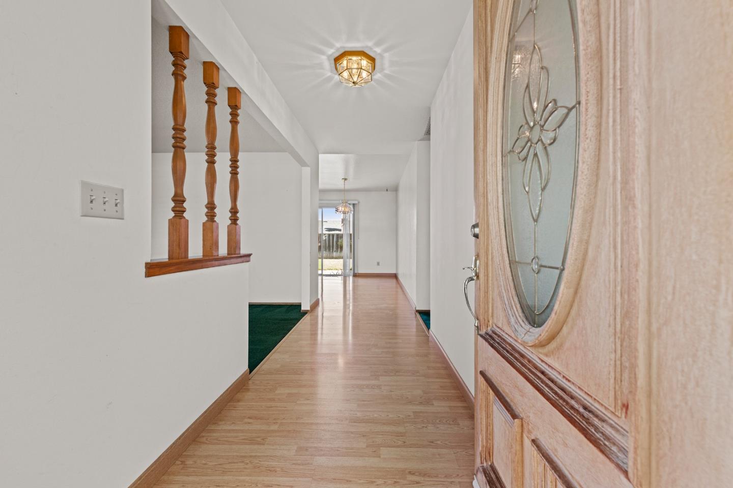 Detail Gallery Image 7 of 55 For 1050 Juniper Dr, Hollister,  CA 95023 - 4 Beds | 2/1 Baths