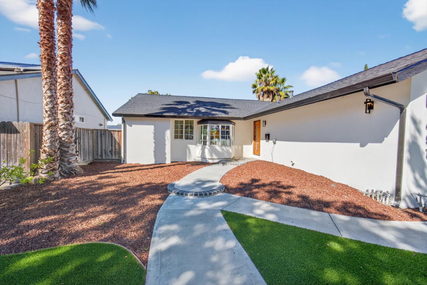 Detail Gallery Image 4 of 42 For 497 Curie Dr, San Jose,  CA 95123 - 3 Beds | 2 Baths