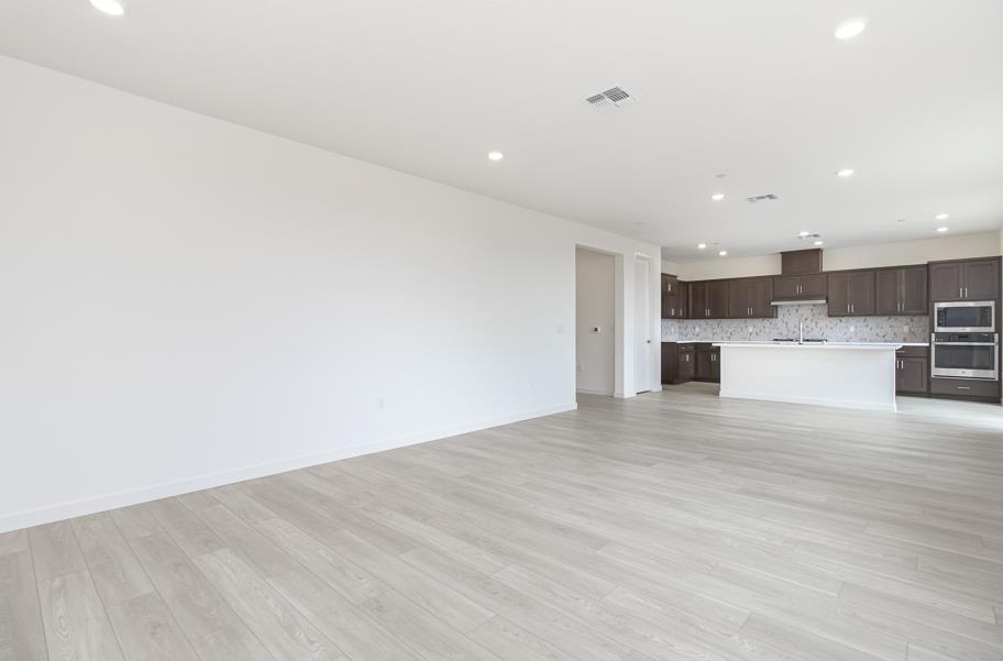 Detail Gallery Image 8 of 20 For 1836 S Angad St, Mountain House,  CA 95391 - 4 Beds | 3 Baths