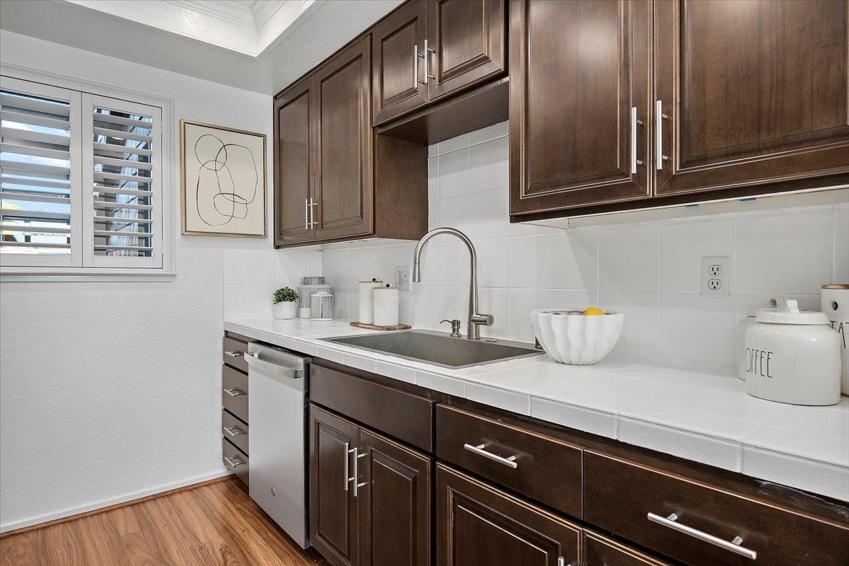 Detail Gallery Image 22 of 45 For 69 Cove Ln, Redwood City,  CA 94065 - 1 Beds | 1 Baths