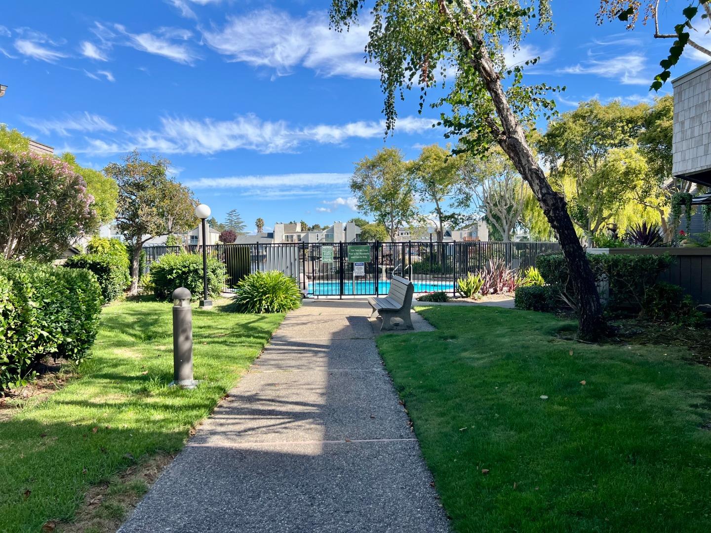 Detail Gallery Image 36 of 45 For 69 Cove Ln, Redwood City,  CA 94065 - 1 Beds | 1 Baths