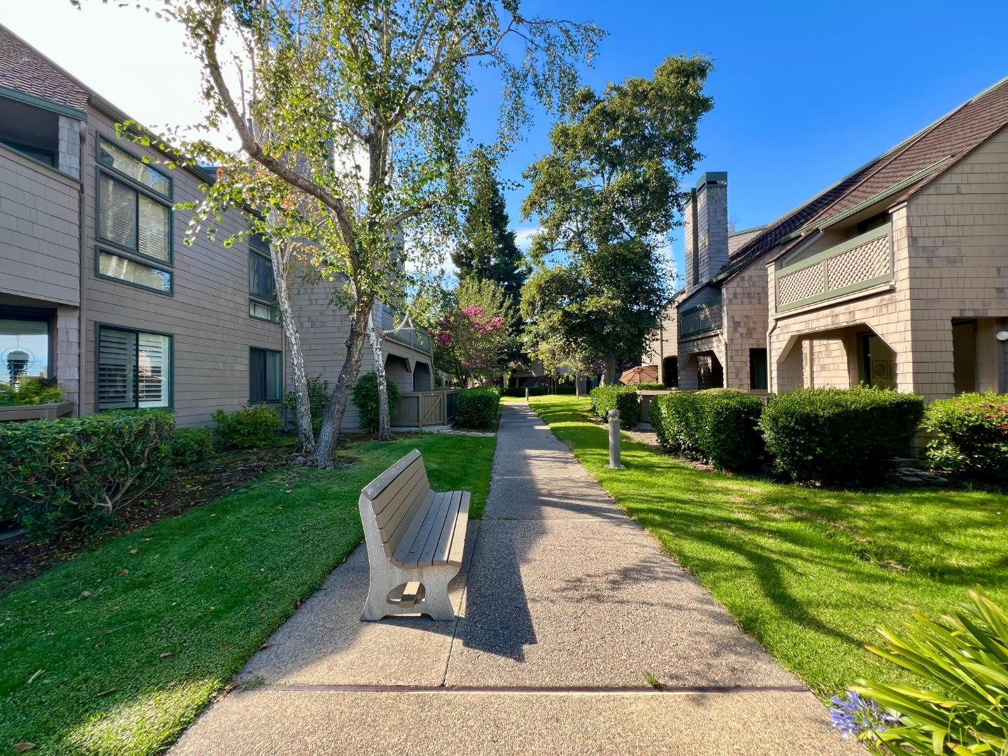 Detail Gallery Image 40 of 45 For 69 Cove Ln, Redwood City,  CA 94065 - 1 Beds | 1 Baths