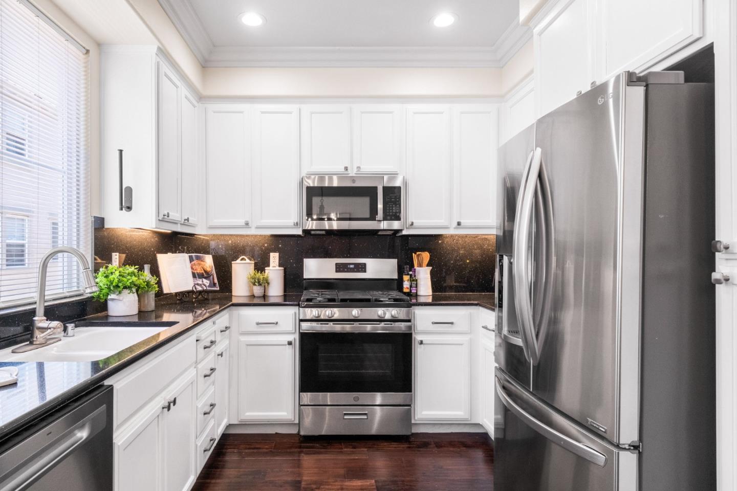 Detail Gallery Image 18 of 46 For 1898 Garzoni Pl, Santa Clara,  CA 95054 - 3 Beds | 2/1 Baths