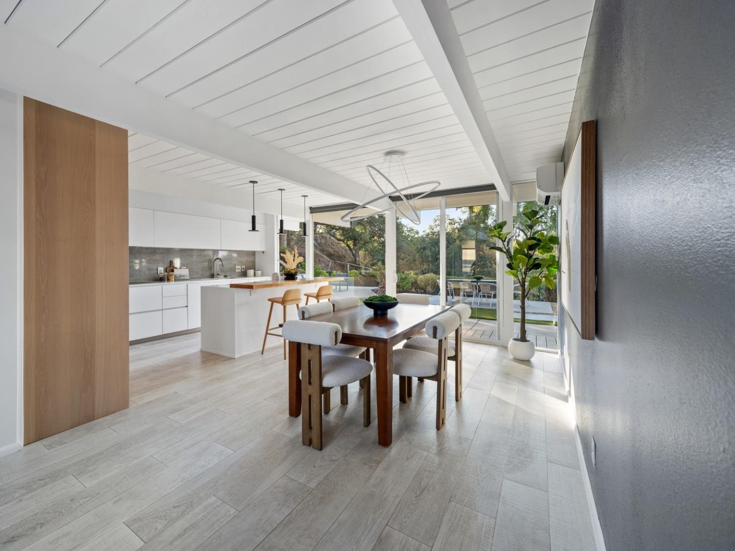 Detail Gallery Image 12 of 40 For 2272 Bunker Hill Dr, San Mateo,  CA 94402 - 4 Beds | 2 Baths
