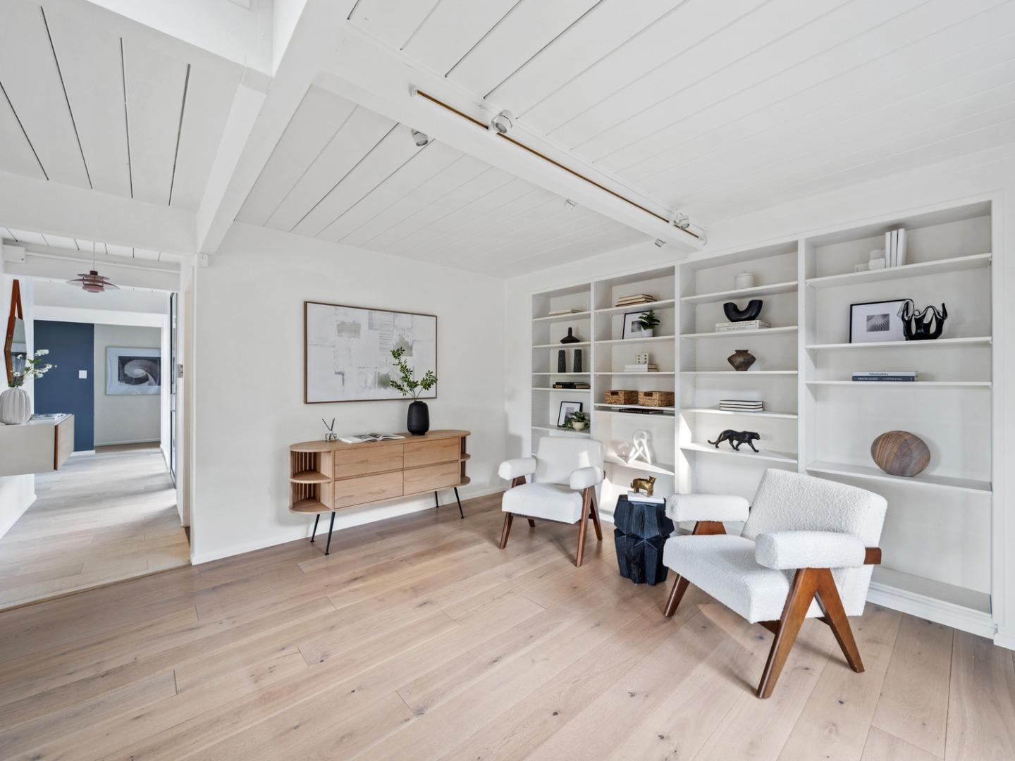Detail Gallery Image 14 of 40 For 2272 Bunker Hill Dr, San Mateo,  CA 94402 - 4 Beds | 2 Baths