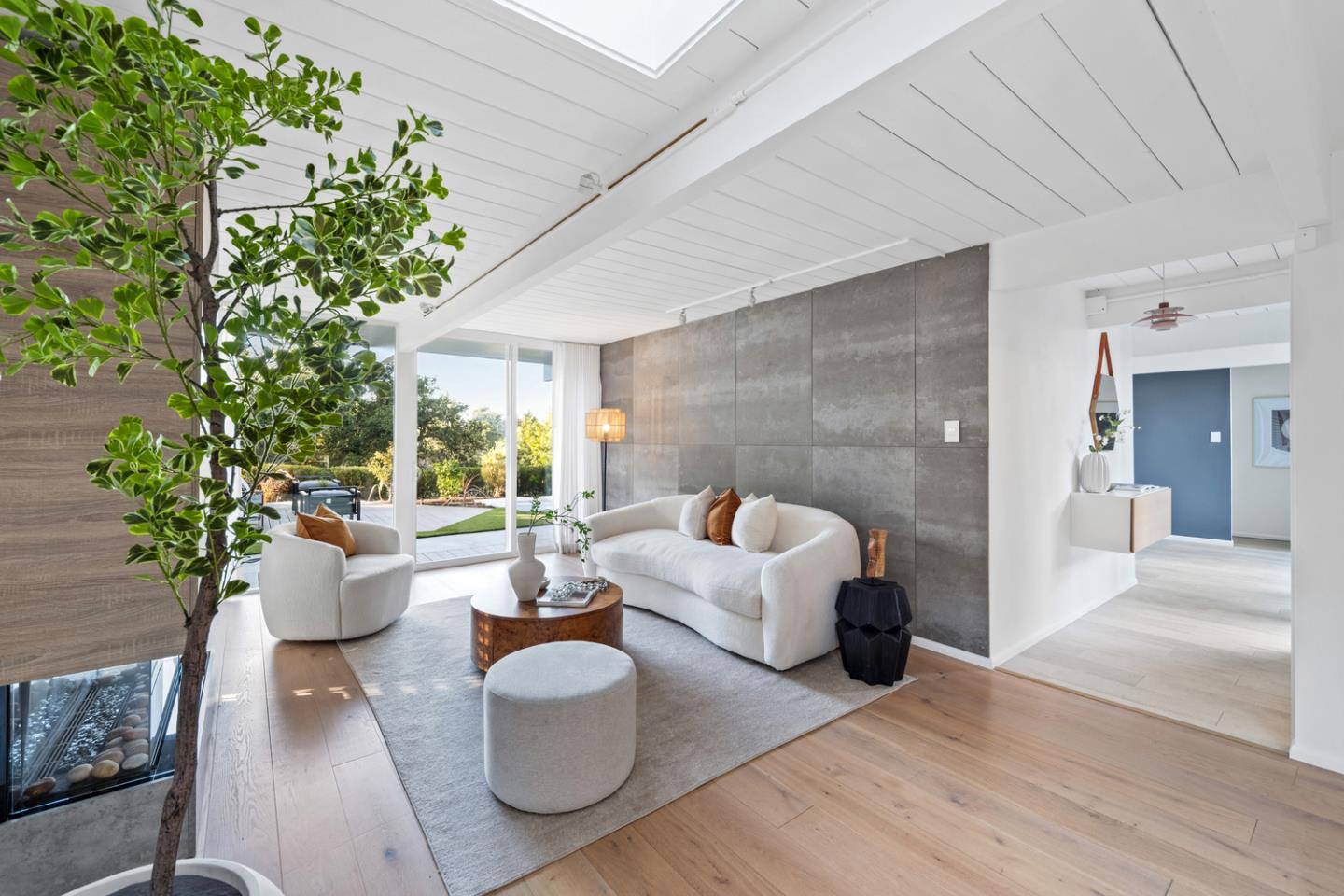 Detail Gallery Image 15 of 40 For 2272 Bunker Hill Dr, San Mateo,  CA 94402 - 4 Beds | 2 Baths