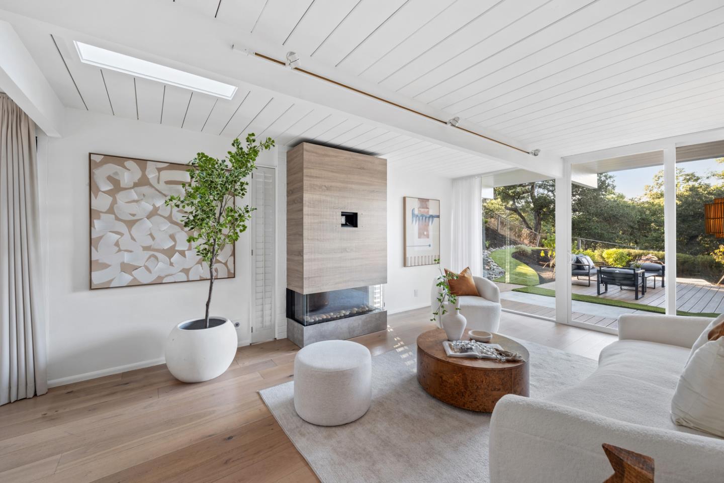Detail Gallery Image 16 of 40 For 2272 Bunker Hill Dr, San Mateo,  CA 94402 - 4 Beds | 2 Baths