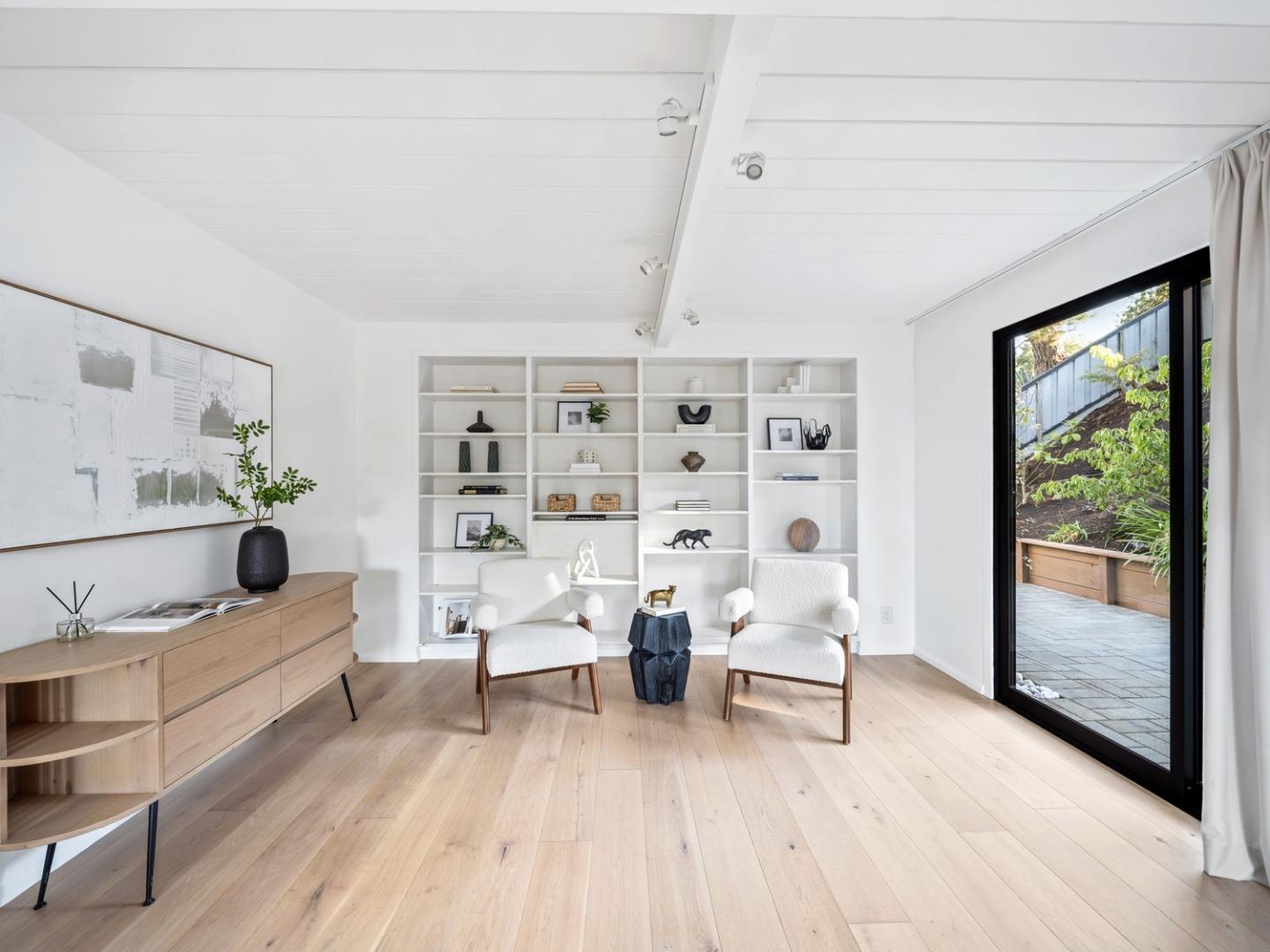 Detail Gallery Image 22 of 40 For 2272 Bunker Hill Dr, San Mateo,  CA 94402 - 4 Beds | 2 Baths