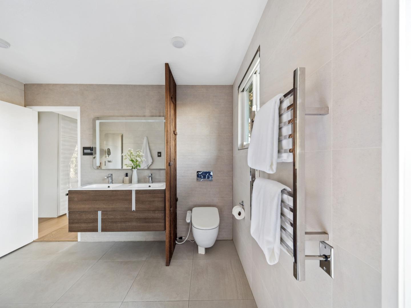 Detail Gallery Image 26 of 40 For 2272 Bunker Hill Dr, San Mateo,  CA 94402 - 4 Beds | 2 Baths