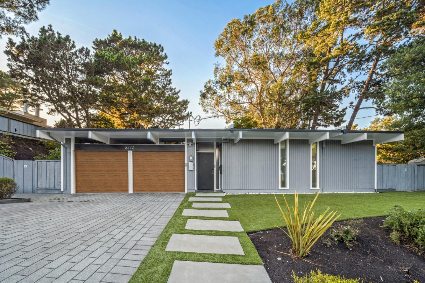 Detail Gallery Image 32 of 40 For 2272 Bunker Hill Dr, San Mateo,  CA 94402 - 4 Beds | 2 Baths