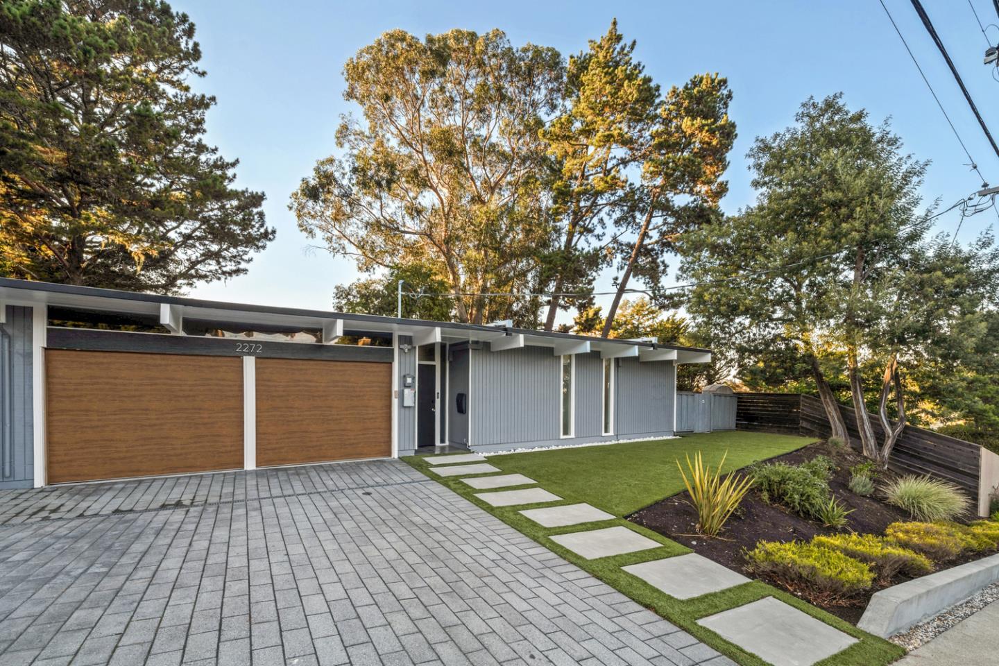 Detail Gallery Image 33 of 40 For 2272 Bunker Hill Dr, San Mateo,  CA 94402 - 4 Beds | 2 Baths