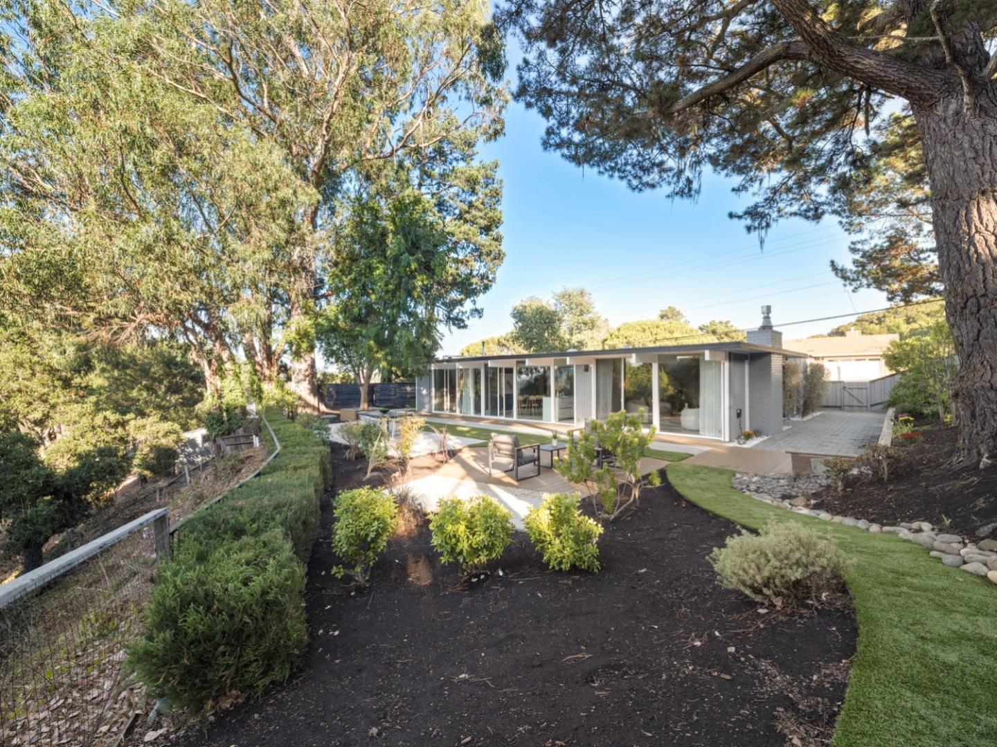 Detail Gallery Image 40 of 40 For 2272 Bunker Hill Dr, San Mateo,  CA 94402 - 4 Beds | 2 Baths