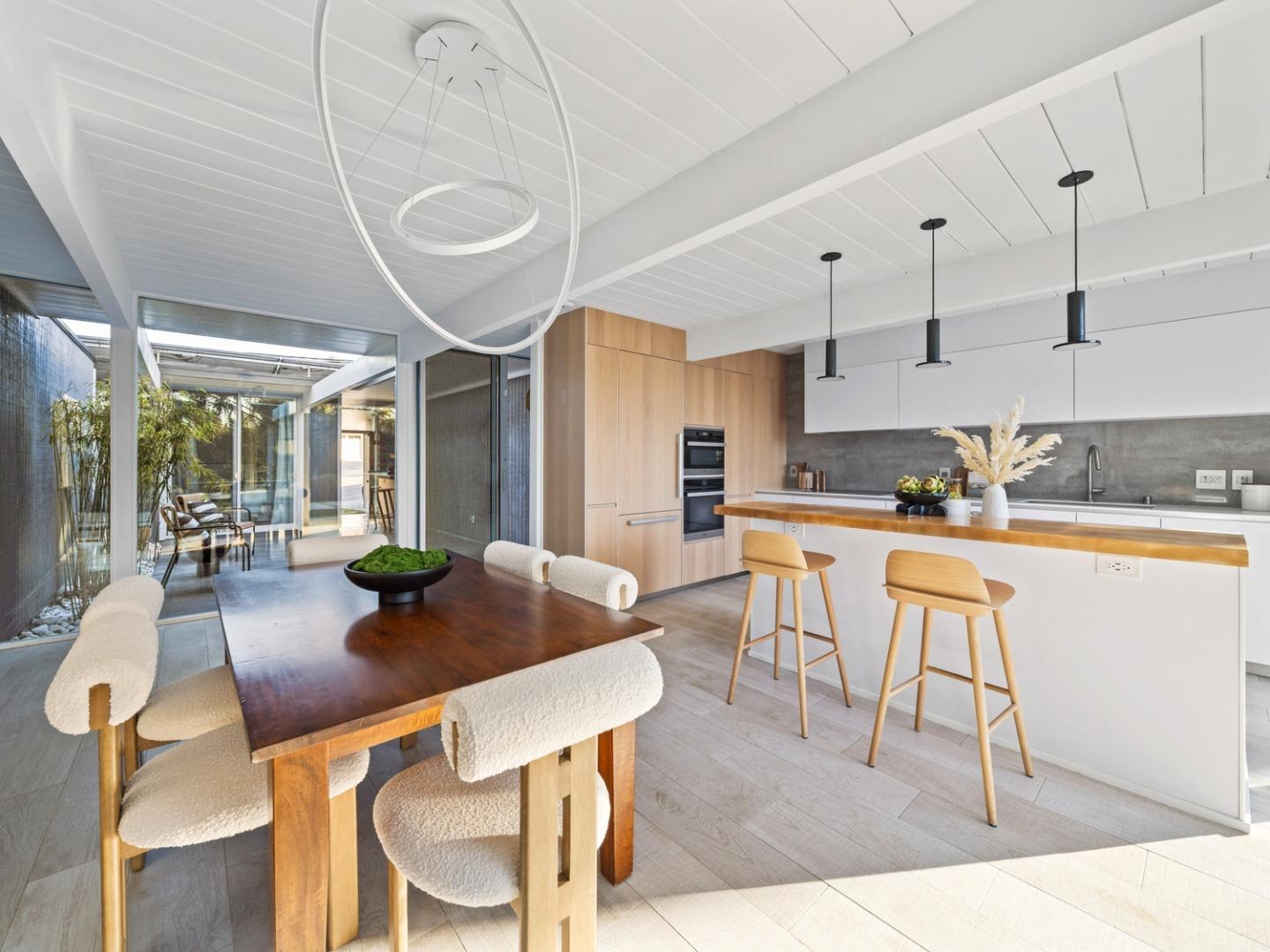 Detail Gallery Image 7 of 40 For 2272 Bunker Hill Dr, San Mateo,  CA 94402 - 4 Beds | 2 Baths
