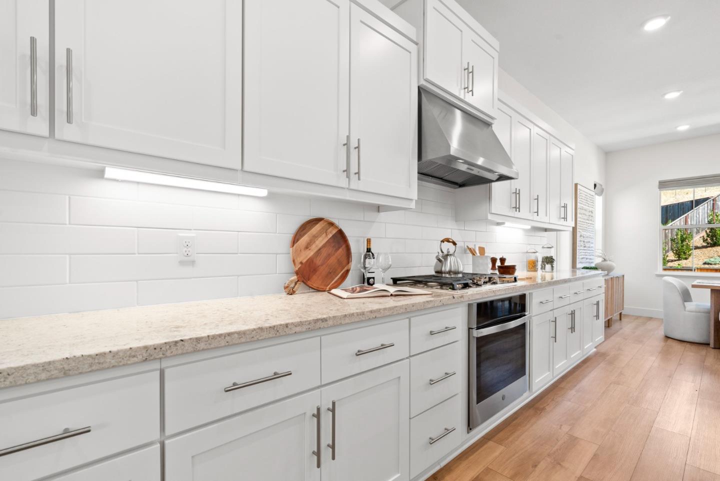Detail Gallery Image 16 of 81 For 105 Shady Oak Way, Scotts Valley,  CA 95066 - 4 Beds | 3/1 Baths