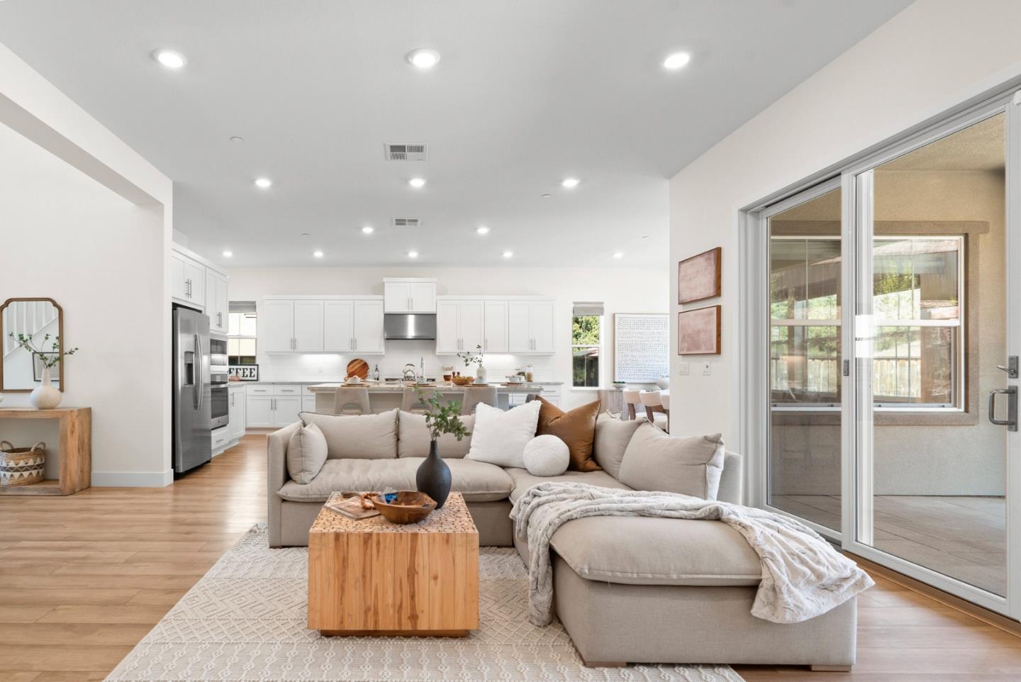 Detail Gallery Image 6 of 81 For 105 Shady Oak Way, Scotts Valley,  CA 95066 - 4 Beds | 3/1 Baths