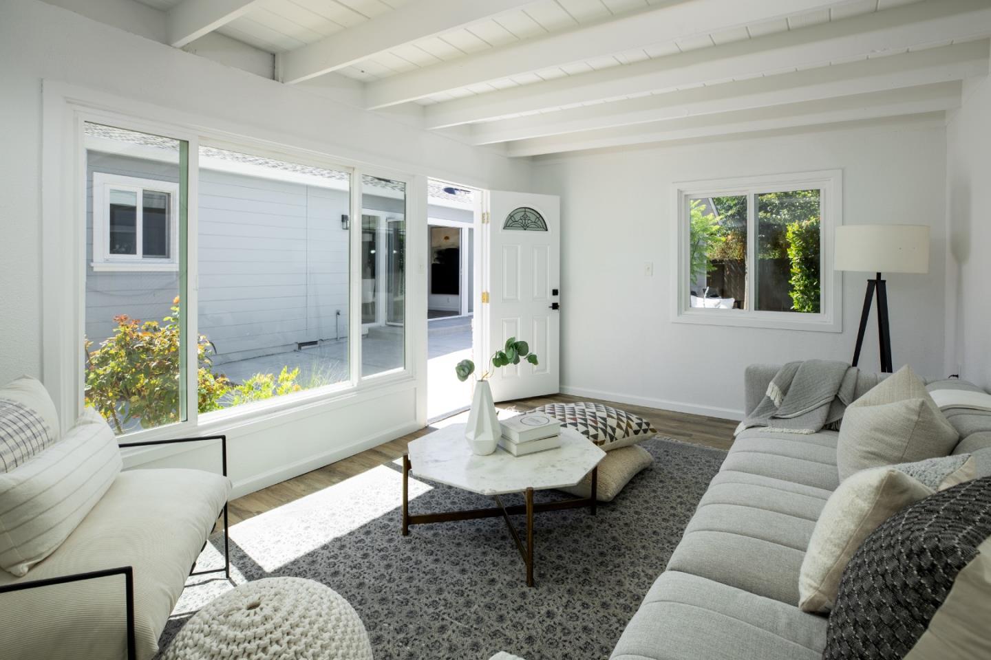 Detail Gallery Image 26 of 33 For 1432 Ernestine Ln, Mountain View,  CA 94040 - 3 Beds | 2 Baths