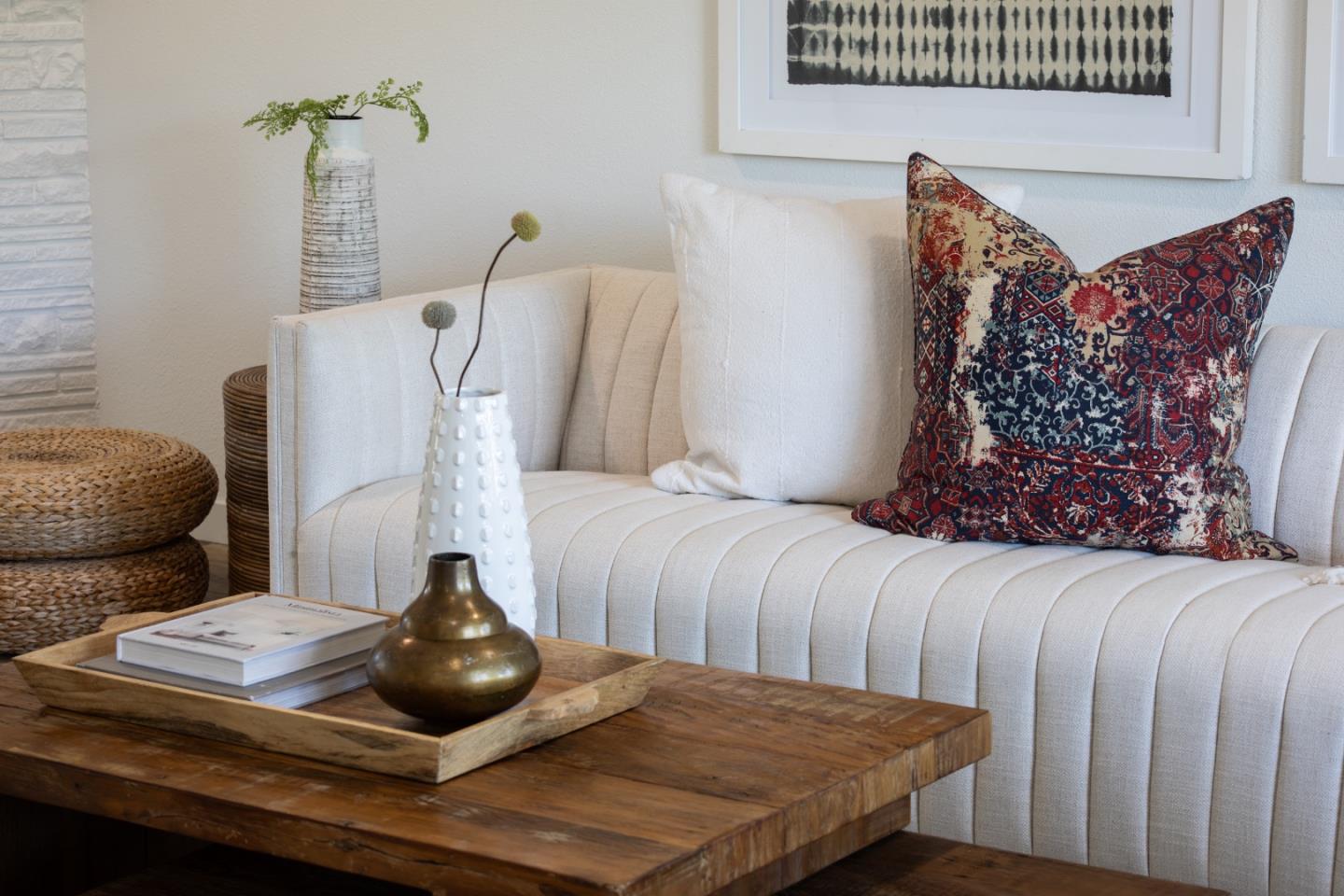 Detail Gallery Image 6 of 33 For 1432 Ernestine Ln, Mountain View,  CA 94040 - 3 Beds | 2 Baths
