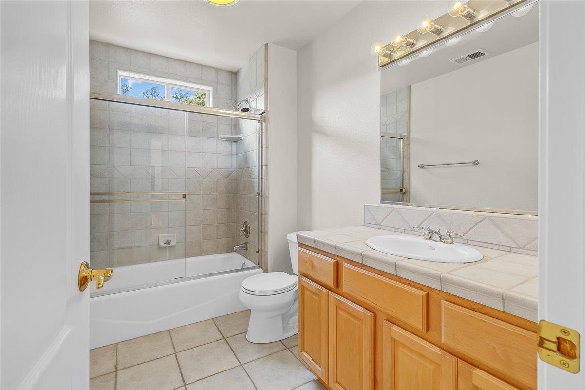 Detail Gallery Image 16 of 27 For 817 Lewis Rd, Royal Oaks,  CA 95076 - 3 Beds | 2 Baths