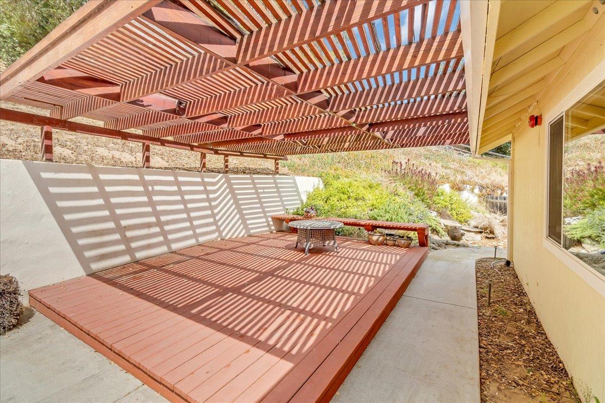 Detail Gallery Image 21 of 27 For 817 Lewis Rd, Royal Oaks,  CA 95076 - 3 Beds | 2 Baths