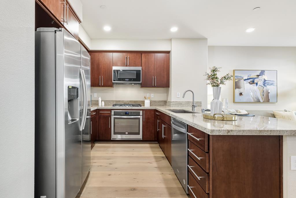 Detail Gallery Image 14 of 50 For 1036 Onofrio Ln #6,  San Jose,  CA 95131 - 2 Beds | 2 Baths