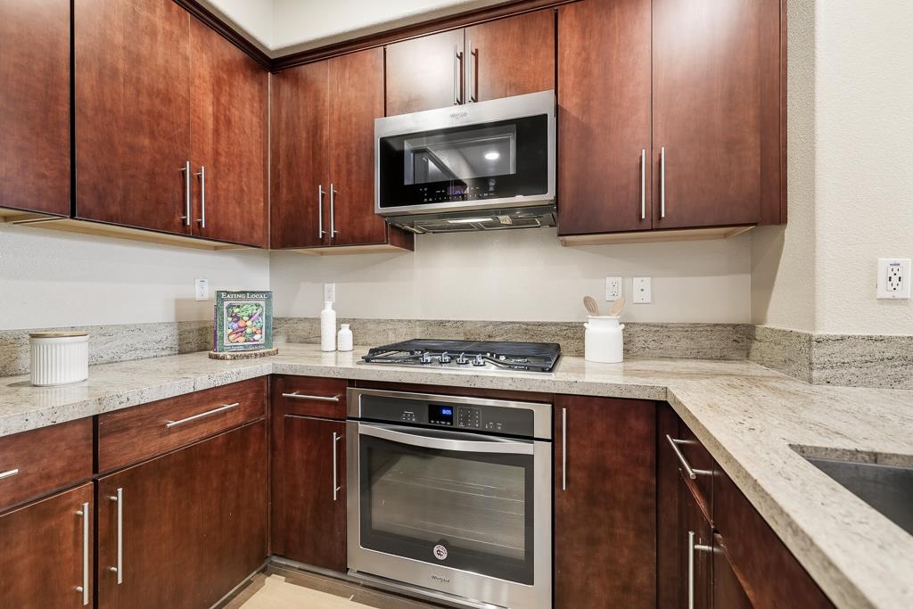Detail Gallery Image 16 of 50 For 1036 Onofrio Ln #6,  San Jose,  CA 95131 - 2 Beds | 2 Baths