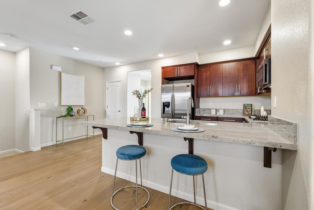 Detail Gallery Image 19 of 50 For 1036 Onofrio Ln #6,  San Jose,  CA 95131 - 2 Beds | 2 Baths