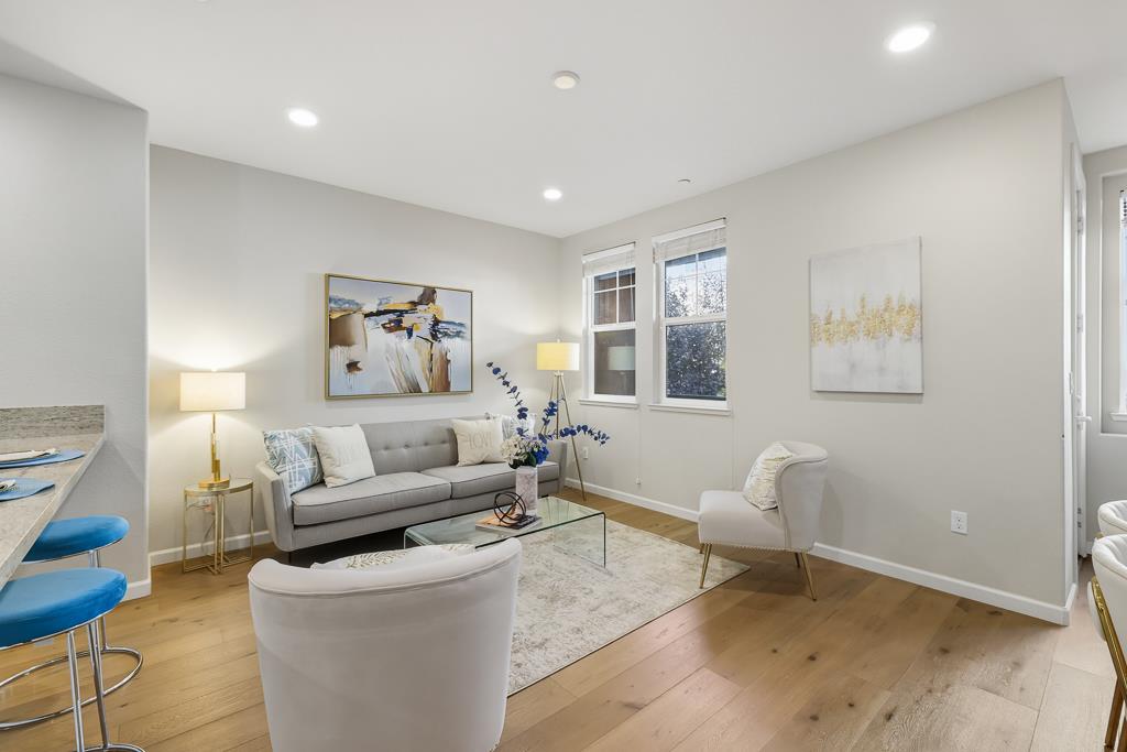 Detail Gallery Image 7 of 50 For 1036 Onofrio Ln #6,  San Jose,  CA 95131 - 2 Beds | 2 Baths