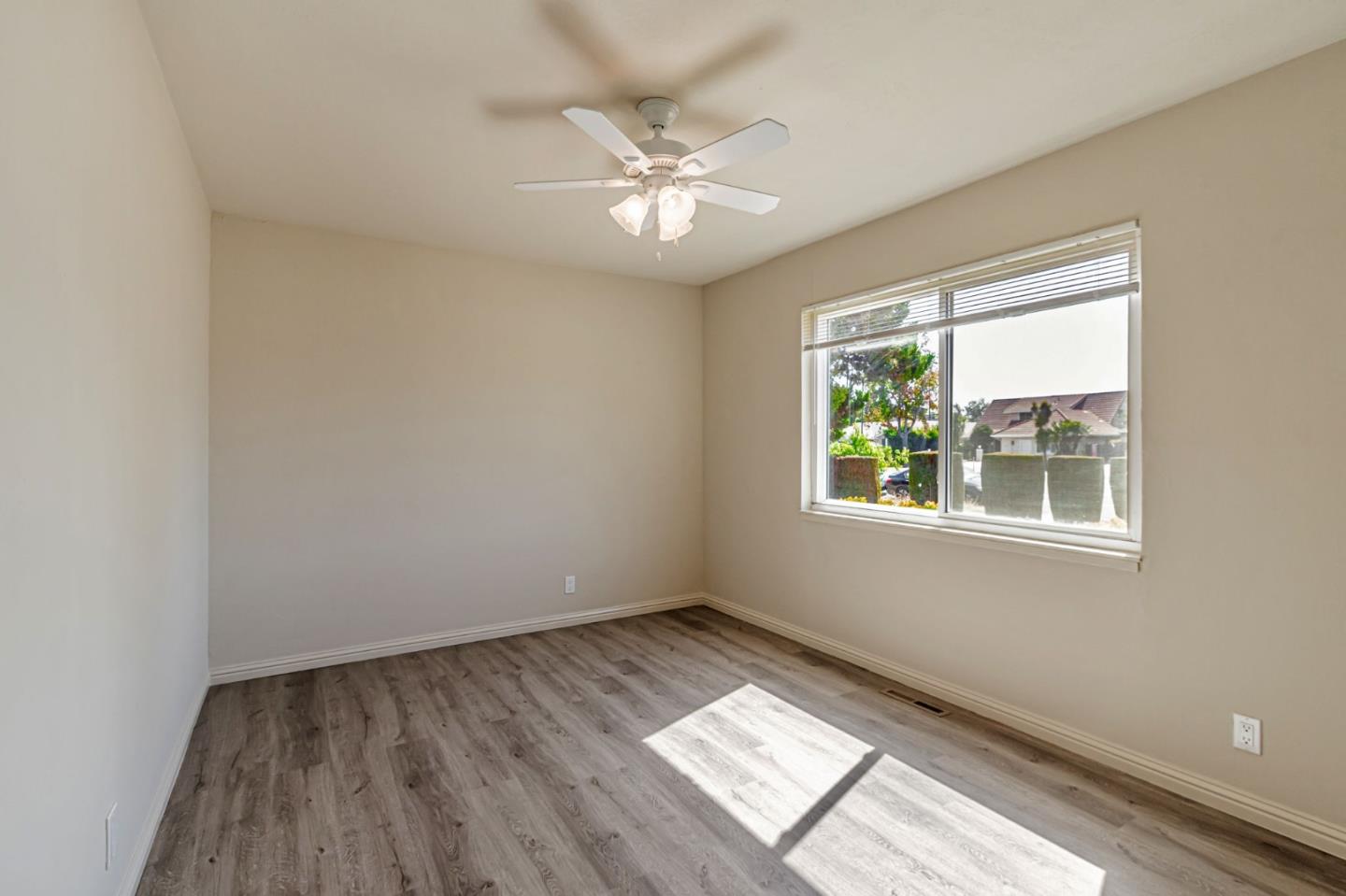 Detail Gallery Image 14 of 21 For 1267 Hillsdale Ave, San Jose,  CA 95118 - 4 Beds | 2 Baths