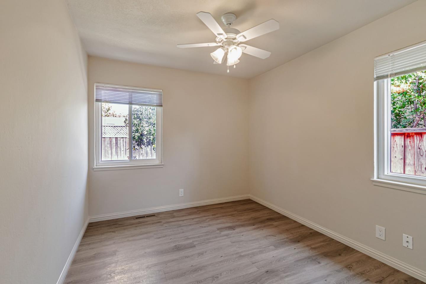 Detail Gallery Image 9 of 21 For 1267 Hillsdale Ave, San Jose,  CA 95118 - 4 Beds | 2 Baths