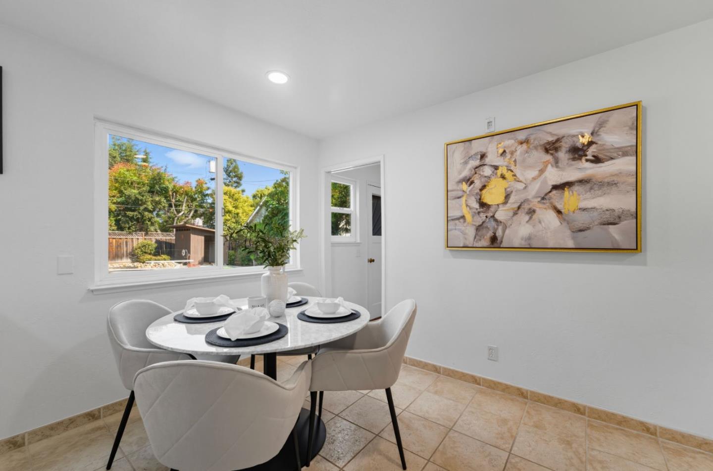 Detail Gallery Image 13 of 47 For 1741 Harte Dr, San Jose,  CA 95124 - 5 Beds | 2/1 Baths