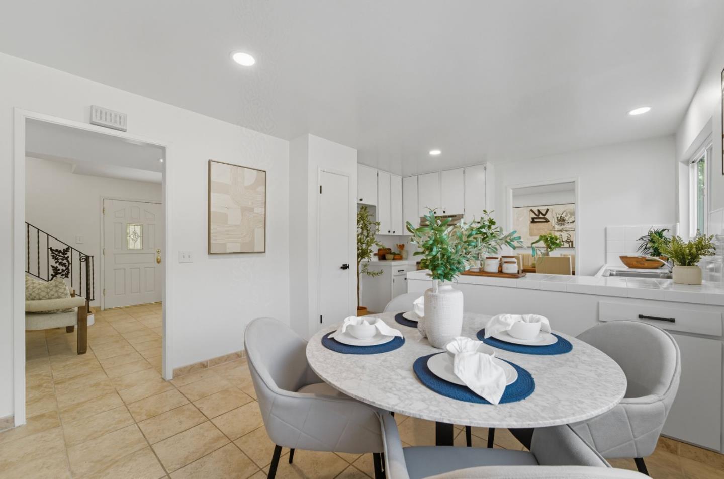 Detail Gallery Image 14 of 47 For 1741 Harte Dr, San Jose,  CA 95124 - 5 Beds | 2/1 Baths